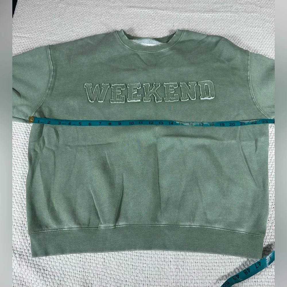 Lazy Sunday Distressed ‘Weekend’ Crewneck - Size Medium - Picture 7 of 8